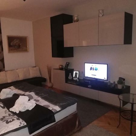 Heni Apartman นาชคานีจา ภายนอก รูปภาพ
