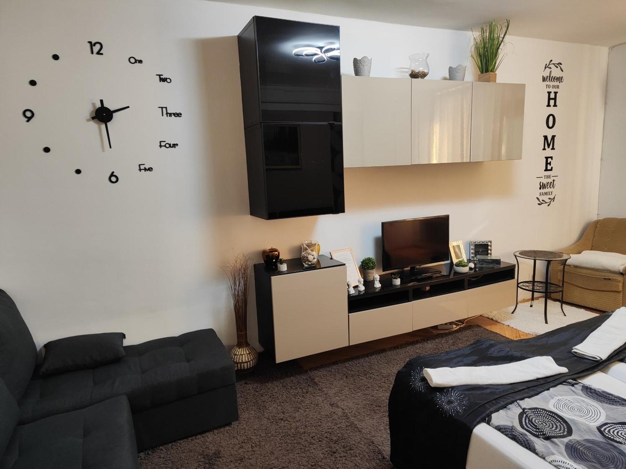 Heni Apartman นาชคานีจา ภายนอก รูปภาพ