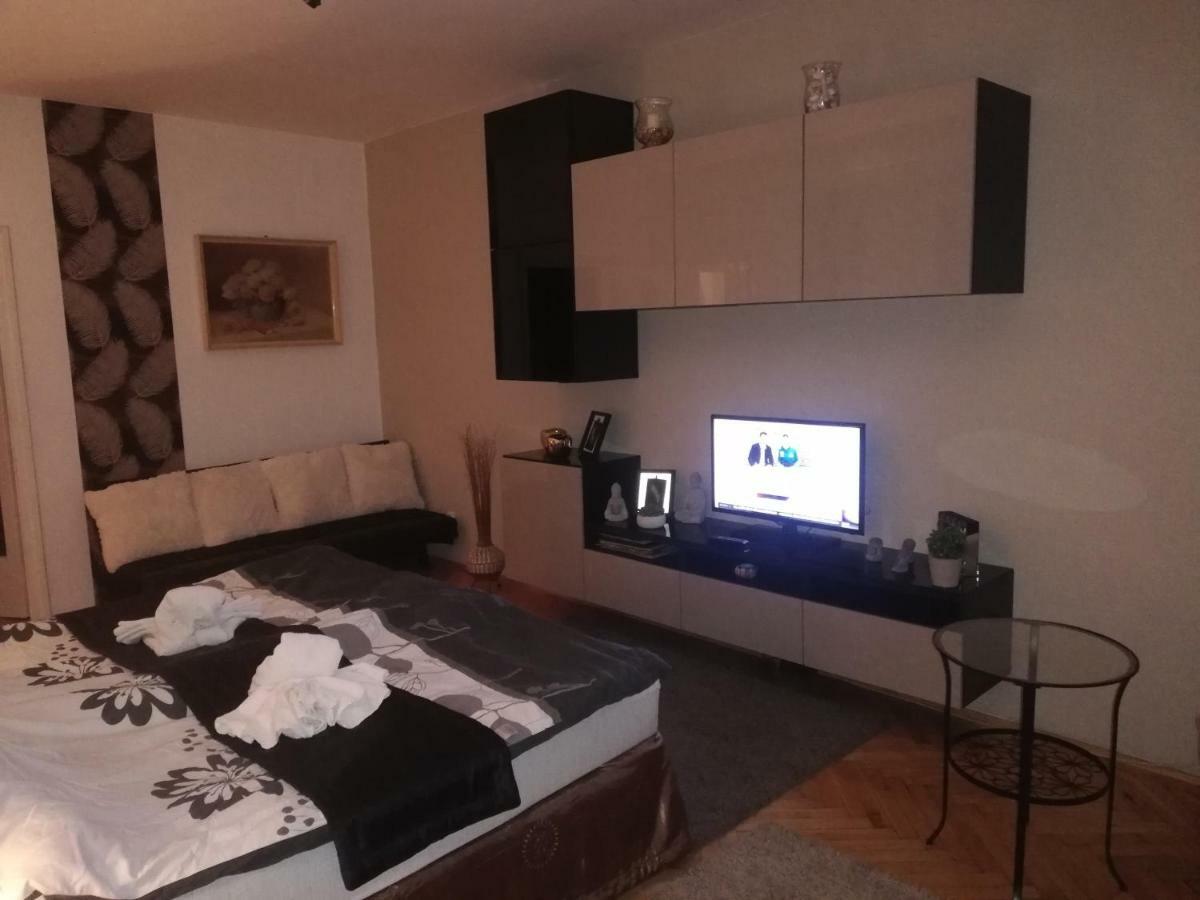 Heni Apartman นาชคานีจา ภายนอก รูปภาพ