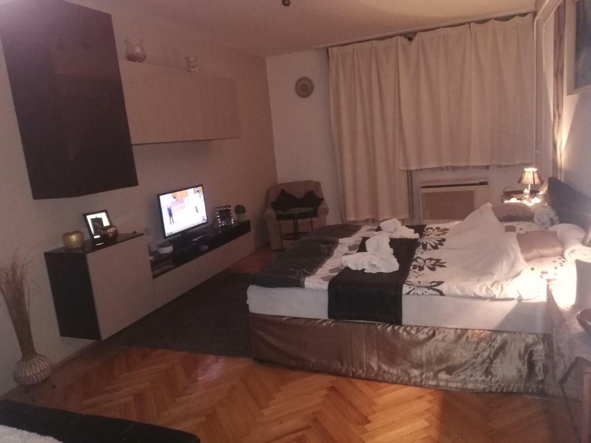 Heni Apartman นาชคานีจา ภายนอก รูปภาพ
