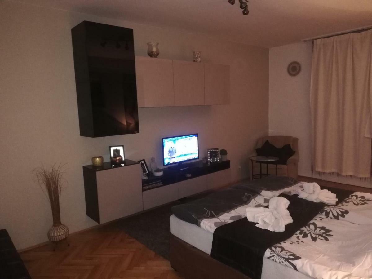Heni Apartman นาชคานีจา ภายนอก รูปภาพ