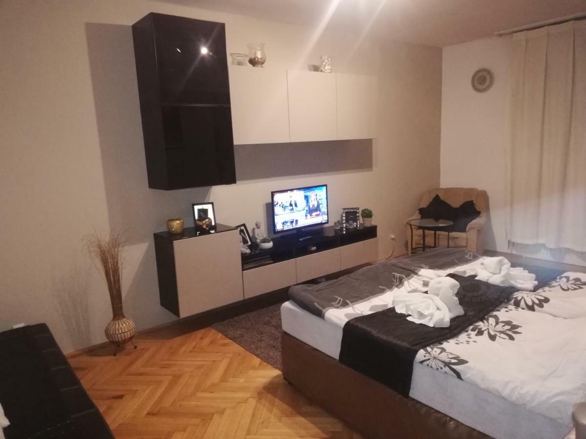 Heni Apartman นาชคานีจา ภายนอก รูปภาพ